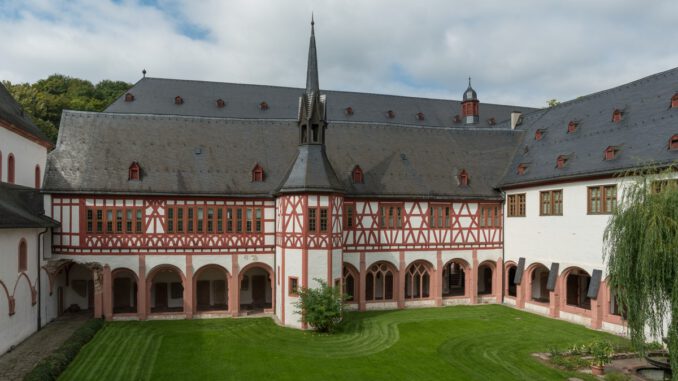 Eltville beginnt 2026 mit Neujahrsempfang im Kloster Eberbach Eltville beginnt 2026 mit Neujahrsempfang im Kloster Eberbach