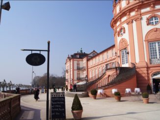 Fête Terroir im Schloss Biebrich: Rheingauer Winzer präsentieren Verkostungen und Sonderproben