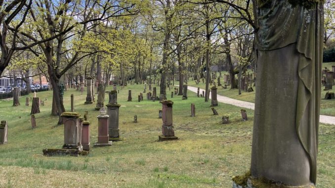 Geführte Rundgänge auf dem Alten Jüdischen Friedhof in Mainz am 7. Juni Geführte Rundgänge auf dem Alten Jüdischen Friedhof in Mainz am 7. Juni