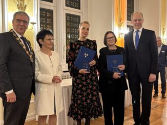 Preisvergabe in Wiesbaden: Ludwig-Beck-Auszeichnungen für Scherbakowa und Nawalnaja, Bürgermut an zwei Helfer